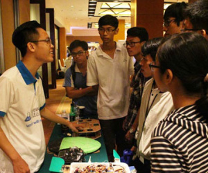 Cậu học trò chế tạo robot thông minh thám hiểm đại dương