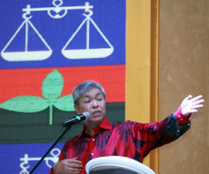 Hơn 700.000 người Trung Quốc tham gia bầu cử ở Malaysia?