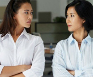 Mẹ chồng tái mặt nhìn loạt ảnh Facebook của con dâu