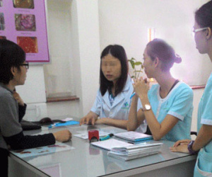 Phòng khám “cắt, đốt” bừa bãi, ngành y kêu khó xử lý