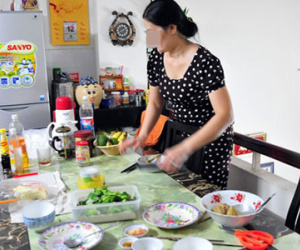 "Vò đầu bứt tóc" vì osin lương 6 triệu còn hay nói dối, vòi vĩnh váy hiệu tiền triệu về cho con gái mặc