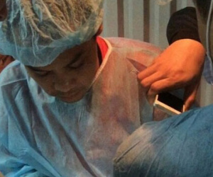 Bác sĩ biến gác xép thành phòng mổ kịp cứu người bị vỡ thai
