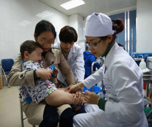 Con bị virus “ăn” teo một bên tinh hoàn, mẹ tá hỏa lo con vô sinh