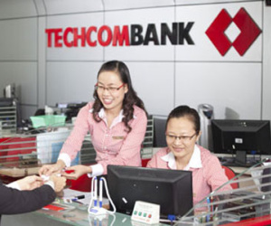 Ngân hàng đầu tiên công bố thưởng Tết đến 7 tháng lương