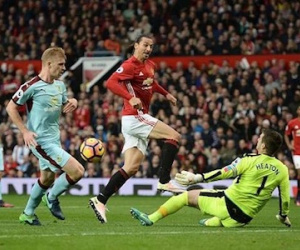 Thống kê: Ibrahimovic là hung thần của Saint Etienne