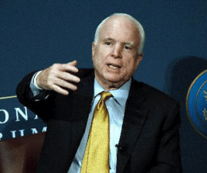 Thượng nghị sỹ John McCain phủ nhận thông tin Nga thao túng bầu cử Mỹ