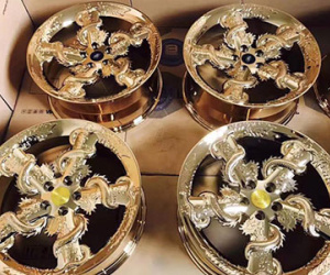 Vành độ hình rồng giá 7.800 USD