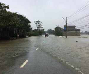Ảnh: Nhiều nơi ở Thừa Thiên - Huế chìm nghỉm trong nước lũ