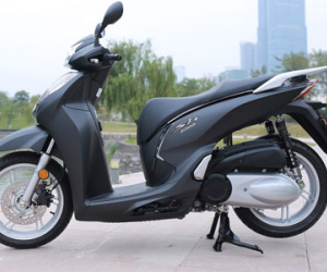 Ảnh thực tế Honda SH 300i ABS giá 248 triệu vừa ra mắt ở VN
