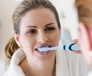 Điều gì xảy ra nếu bạn đánh răng trước khi đi ngủ?