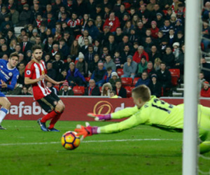 Chelsea thắng trận thứ 10 liên tiếp, bứt xa khỏi nhóm bám đuổi