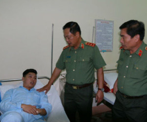 Thăng quân hàm cho 3 cán bộ, chiến sĩ hy sinh trong vụ nổ