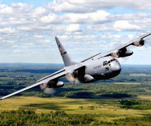 Tính năng C-130 Hercules vừa bay qua Tòa tháp Trump tại New York