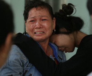 2 cô gái nhảy lầu thoát khỏi đám cháy ở Sài Gòn: "Mẹ ơi, chị em con suýt chết rồi"