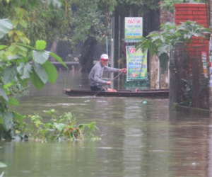 Bốn bề xứ Huế mênh mông nước