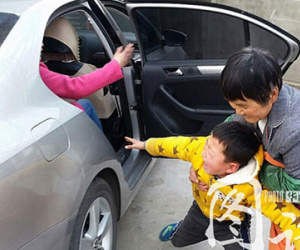 Bức thư người mẹ gửi con đi làm xa nhà khiến hàng triệu người bật khóc