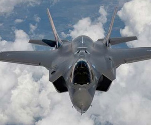 Đọ tính năng của chiến đấu cơ F-35 của Mỹ với J-20 của Trung Quốc