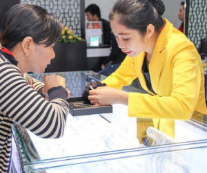 Vàng SJC tăng nhẹ cuối tuần