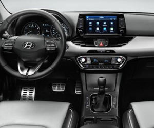 Hyundai i30 2017 bắt đầu xuất xưởng