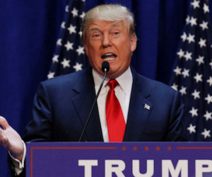 Ông Trump thách thức Trung Quốc giữ lại tàu lặn của Hải quân Mỹ