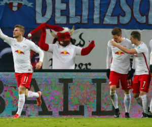 RB Leipzig tái chiếm ngôi đầu của Bayern