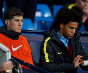 Pep Guardiola công khai xin lỗi John Stones sau trận thắng Arsenal