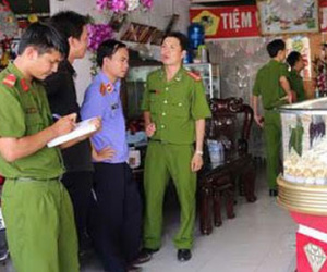 Tiệm vàng bị trộm đột nhập táo tợn ở miền Tây