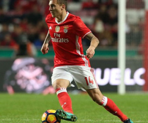 90% MU chiêu mộ thành công Victor Lindelof