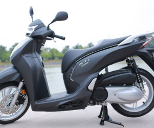 Ảnh thực tế Honda SH 300i ABS màu xám đen chính hãng