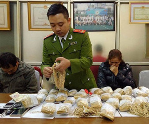 Những mánh khóe buôn lậu vàng qua đường hàng không