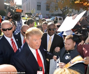Ông Trump gây khó cho Cơ quan Mật vụ Mỹ?