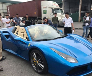 Ferrari 488 Spider đầu tiên về Việt Nam