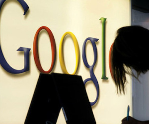 Google bị kiện vì khuyến khích nhân viên "do thám" lẫn nhau