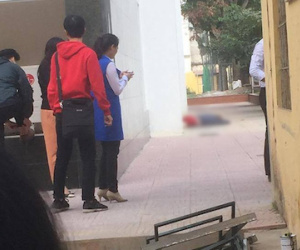 Hà Nội: Người đàn ông nước ngoài rơi từ tầng 5 Học viện Ngân hàng tử vong sau khi để lại thư tuyệt mệnh