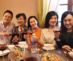 Hình ảnh đầu tiên của BTV Vân Anh sau khi nghỉ việc ở VTV