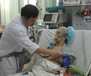Nhiều người đột quỵ vì thời tiết sáng lạnh, trưa nóng