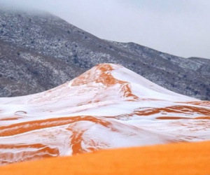 Tuyết rơi lần đầu tiên sau 37 năm trên sa mạc Sahara