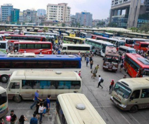 Chủ tịch HN "truy" Giám đốc Sở chậm điều chuyển xe khách