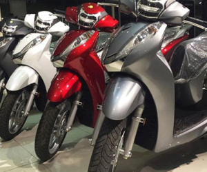 Giá đắt gấp 3 thế giới: Đường tắc, giá chát chơi xe ga đắt như ô tô