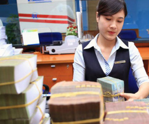 Ngân hàng thưởng Tết trăm triệu: Luật ngầm trả thưởng
