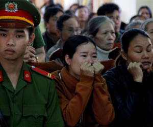Nước mắt, nụ cười tại phiên xét xử vụ thảm sát ở Lâm Đồng
