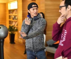 Tạ Đình Phong yêu chiều Vương Phi hết lòng