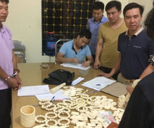 Cảnh sát căng mình chống buôn lậu dịp Tết