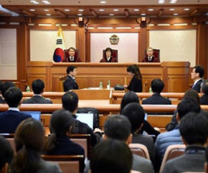Tòa án Hàn Quốc bắt đầu điều trần về luận tội Tổng thống