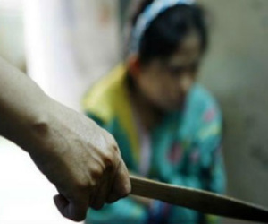 Đâm vợ trọng thương vì nghi ngoại tình với “cột chèo”