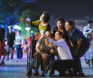 Những khoảnh khắc đẹp và ấm áp trong đêm Giáng sinh mà bạn không thể nào quên