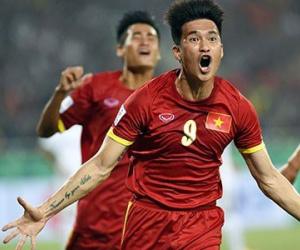 Treo giày sớm, Công Vinh lên làm... sếp
