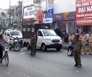 Truy tìm xe đầu kéo tông chết người ở Sài Gòn rồi bỏ trốn
