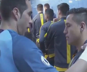 Alexis Sanchez không biết Gundogan là ai