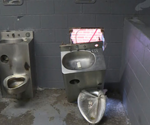 6 tù nhân Mỹ vượt ngục qua toilet hỏng